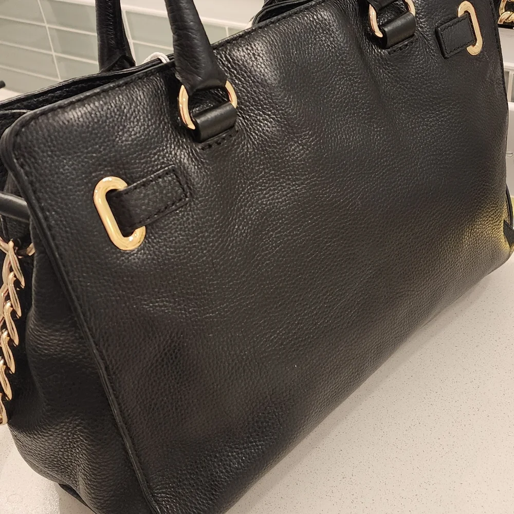 Sold - Picture 3 of 7